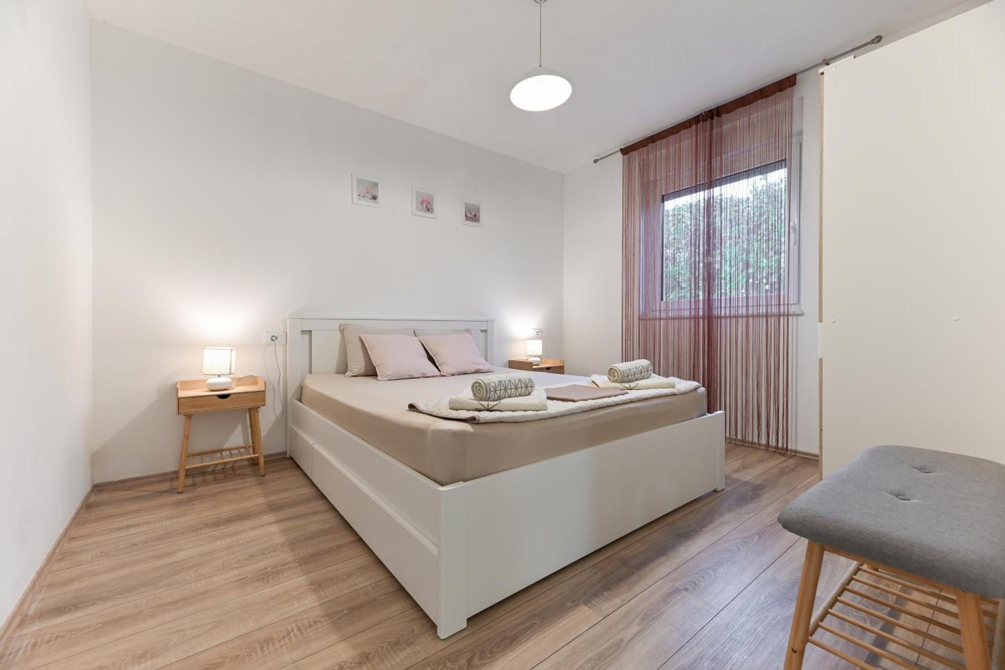 Holiday Home Aprilis With Pool, Jacuzzi And Sauna Galovac  Exterior photo